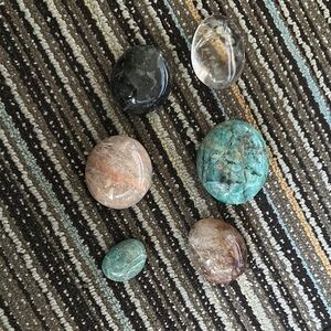 Elegant Multicolor Stone Accent Set